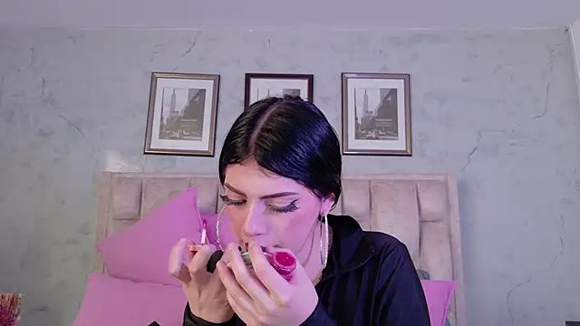 IsabellaRossi online show from 23, 4, 2026