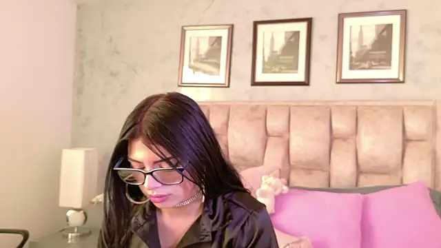 IsabellaRossi online show from 2, 4, 2026