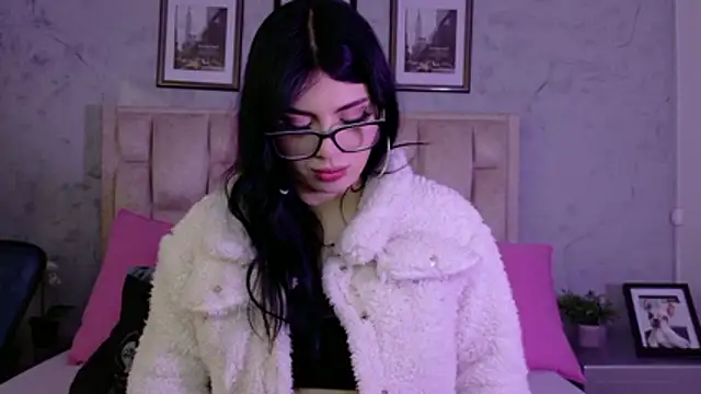 IsabellaRossi online show from 14, 4, 2026