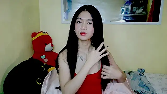 Luna Moonfang online show from 4, 7, 2026