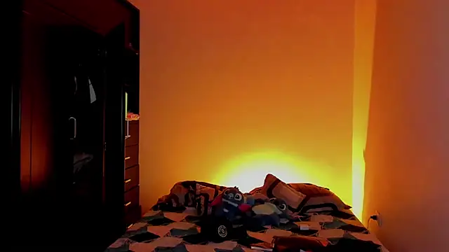 saradiazxxx online show from 25, 3, 2026