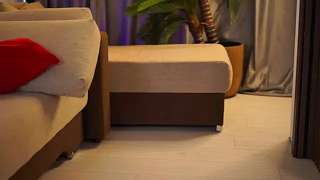 YanaSultana online show from 8, 4, 2026