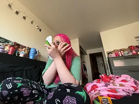 Snapshot of pinkhairfun16 chatting on 4, 3, 2026 pinkhairfun16 online show from 4, 3, 2026