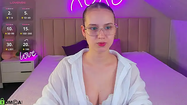 Snapshot of Miaa_Hill chatting on 15, 6, 2026 Miaa Hill online show from 15, 6, 2026