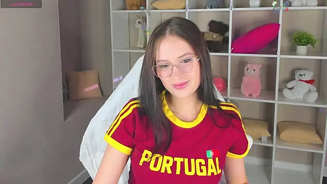 Miaa Hill online show from 14, 4, 2026