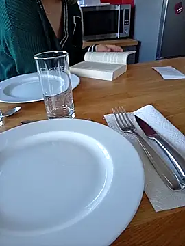 thom7246 online show from 25, 3, 2026