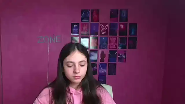 KissMeJulia online show from 14, 3, 2026