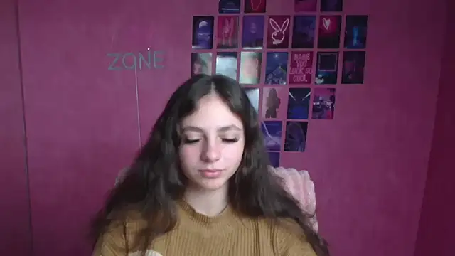 KissMeJulia online show from 4, 4, 2026