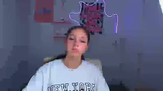 Snapshot of KissMeJulia chatting on 30, 6, 2026 KissMeJulia online show from 30, 6, 2026