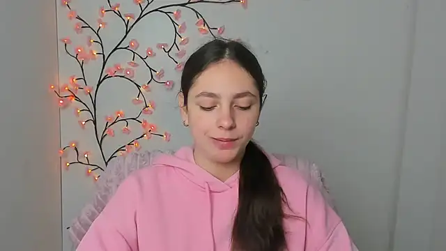 KissMeJulia online show from 13, 3, 2026