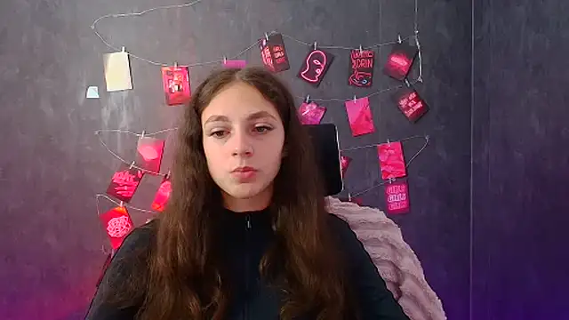 Snapshot of KissMeJulia chatting on 24, 7, 2026 KissMeJulia online show from 24, 7, 2026