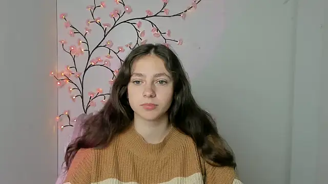 KissMeJulia online show from 17, 5, 2026