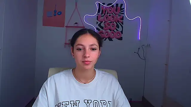 Snapshot of KissMeJulia chatting on 1, 7, 2026 KissMeJulia online show from 1, 7, 2026