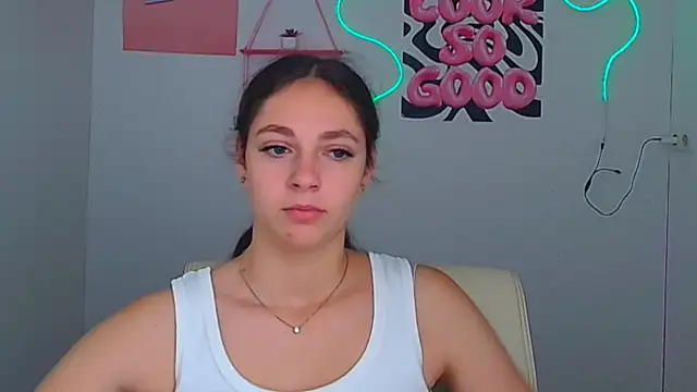 Snapshot of KissMeJulia chatting on 18, 7, 2026 KissMeJulia online show from 18, 7, 2026