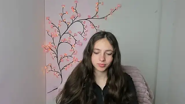 KissMeJulia online show from 3, 5, 2026