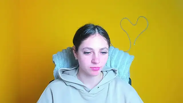 KissMeJulia online show from 10, 4, 2026