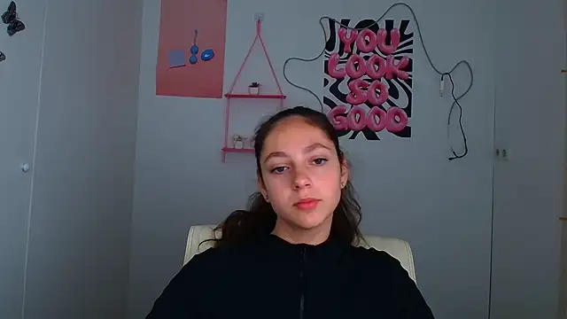 Snapshot of KissMeJulia chatting on 7, 7, 2026 KissMeJulia online show from 7, 7, 2026