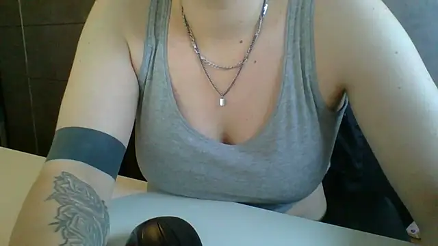 Geileboef28 online show from 4, 3, 2026