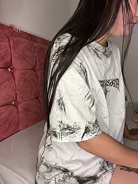 Sofia-squir online show from 4, 3, 2026