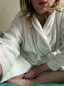 Frenchgirl45 online show from 7, 3, 2026