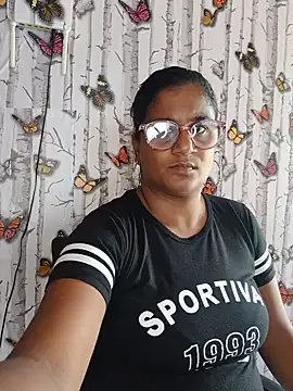 indianstrawberrylips4u online show from 20, 5, 2026