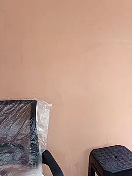 indianstrawberrylips4u online show from 25, 3, 2026