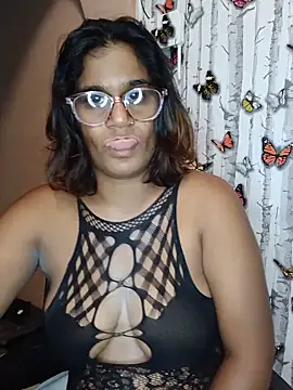 indianstrawberrylips4u online show from 25, 5, 2026
