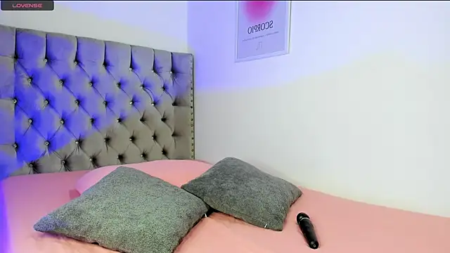 eva cutee  online show from 24, 3, 2026