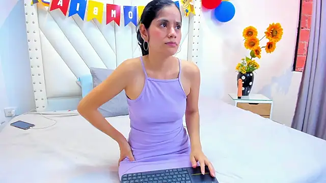 Paulynavera online show from 8, 7, 2026