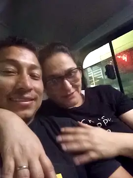 pareja latina2214 online show from 23, 2, 2026