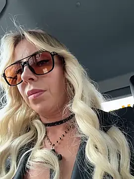 Snapshot of LisaMurr chatting on 13, 6, 2026 LisaMurr online show from 13, 6, 2026
