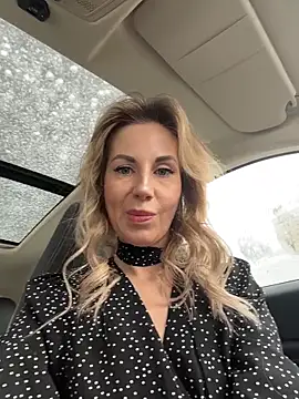 Snapshot of LisaMurr chatting on 2, 3, 2026 LisaMurr online show from 2, 3, 2026