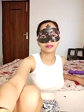 cute girl 29 online show from 5, 5, 2026