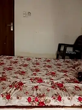cute girl 29 online show from 23, 5, 2026