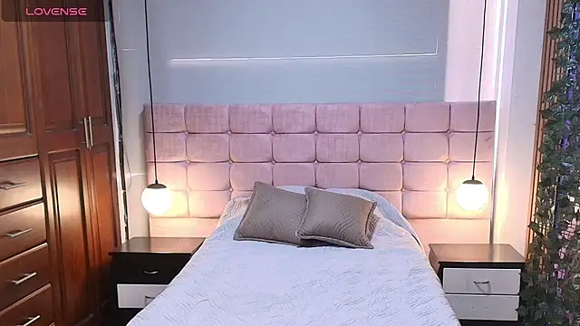MoriahStorm online show from 25, 5, 2026