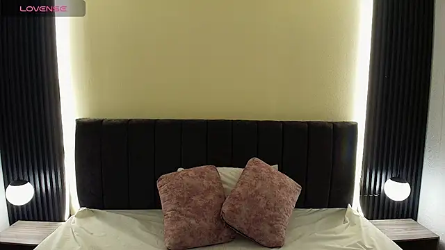 Snapshot of MoriahStorm chatting on 14, 4, 2026 MoriahStorm online show from 14, 4, 2026