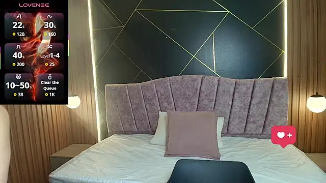 Snapshot of MoriahStorm chatting on 6, 4, 2026 MoriahStorm online show from 6, 4, 2026