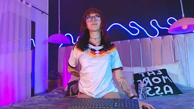 alixx von d online show from 20, 6, 2026