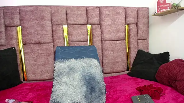 SKARLET KOVA online show from 14, 4, 2026