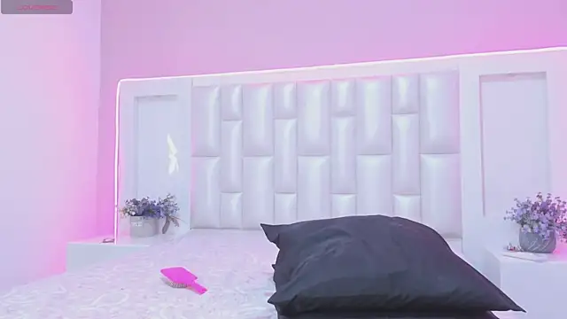 Liia Collins online show from 19, 3, 2026