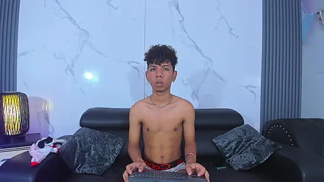Spicy guys online show from 18, 5, 2026