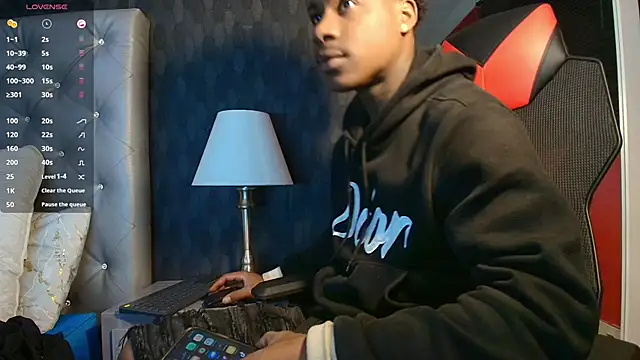 Snapshot of toower_ chatting on 23, 6, 2026 toower online show from 23, 6, 2026