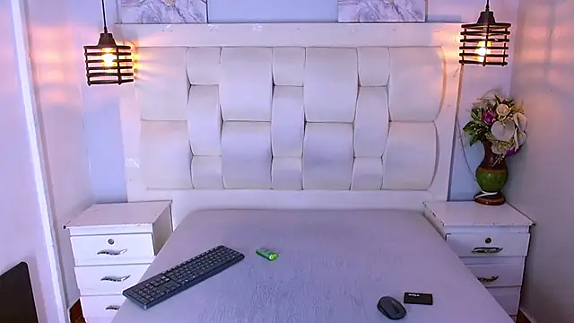 Santiago Ortiz  online show from 4, 3, 2026