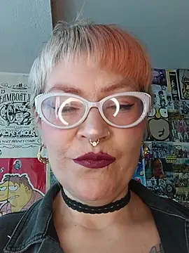 Snapshot of lady_polka chatting on 25, 2, 2026 lady polka online show from 25, 2, 2026