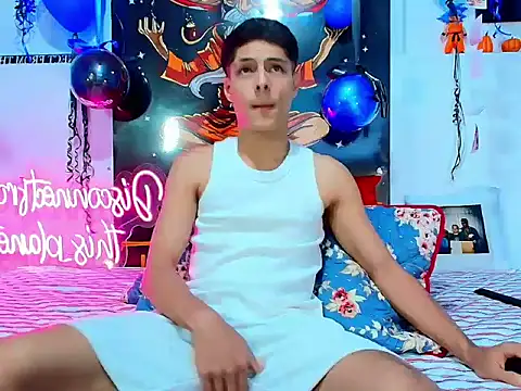 Eliassalvatore  online show from 27, 2, 2026