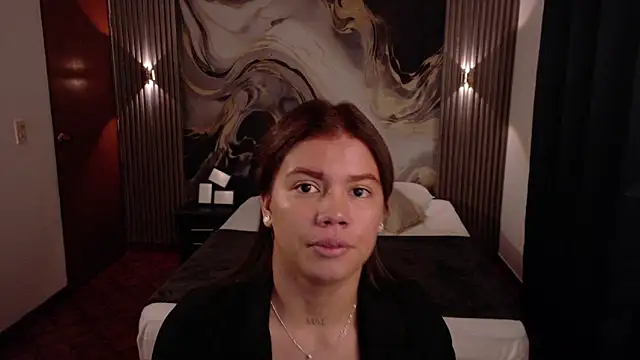 Alessia Monroe  online show from 13, 4, 2026