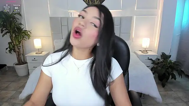 Snapshot of sara_stormy chatting on 1, 7, 2026 sara stormy online show from 1, 7, 2026