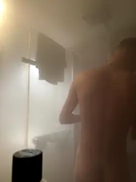 Crevette311 online show from 4, 12, 2025