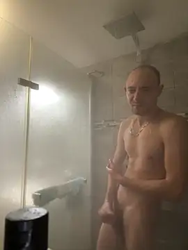 Crevette311 online show from 5, 12, 2025