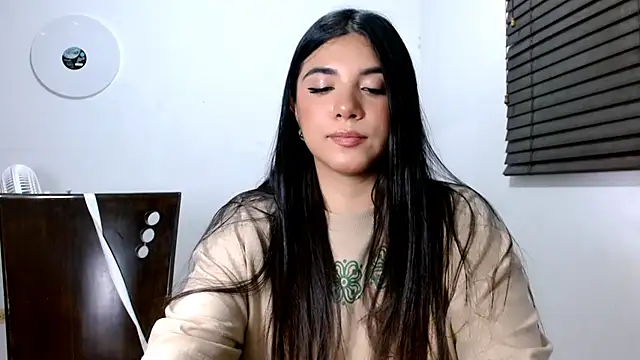 MiaDiamontLatin online show from 14, 3, 2026